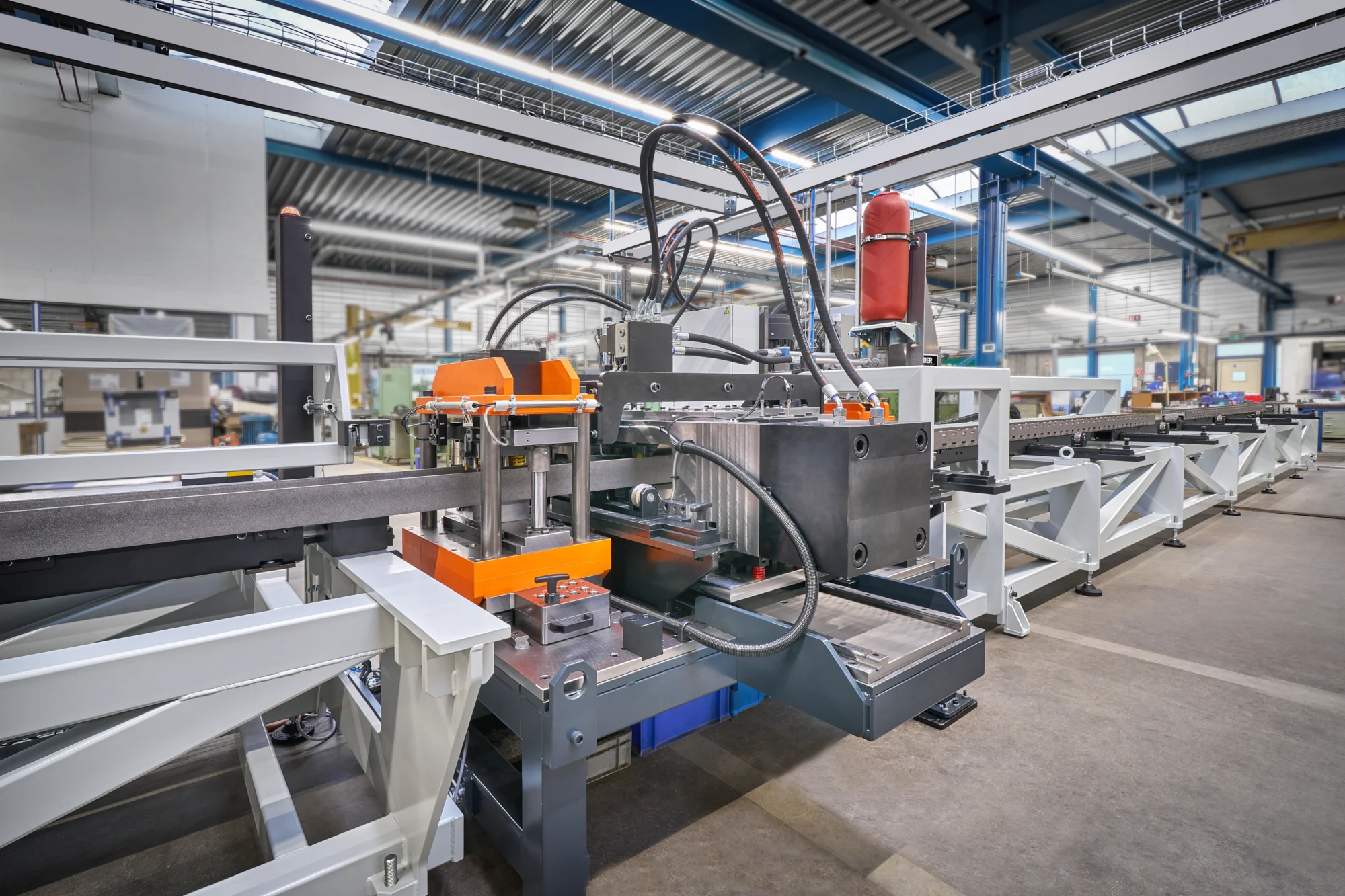 IPE balken ponsmachine